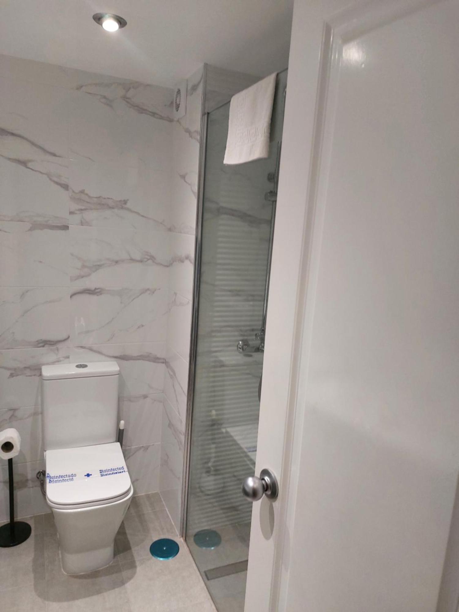 Benal Beach Apartments Malaga Bagian luar foto