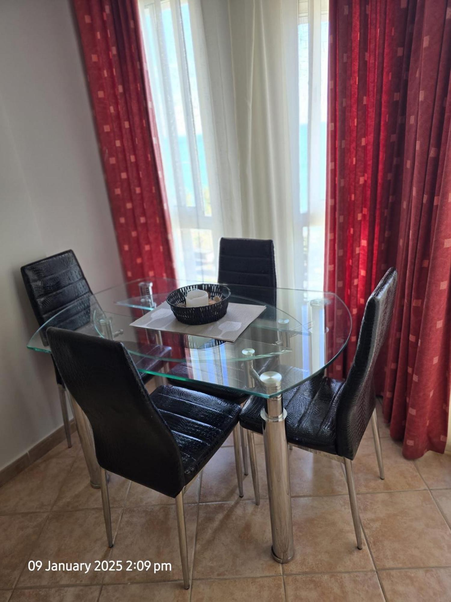 Benal Beach Apartments Malaga Bagian luar foto