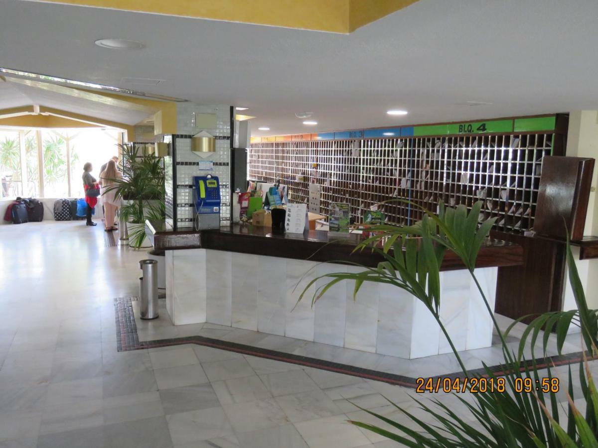 Benal Beach Apartments Malaga Bagian luar foto