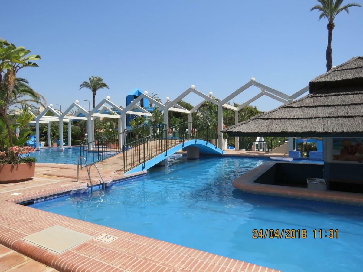 Benal Beach Apartments Malaga Bagian luar foto