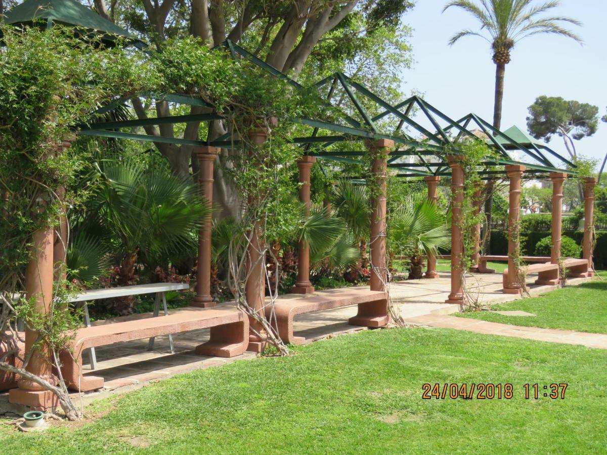 Benal Beach Apartments Malaga Bagian luar foto